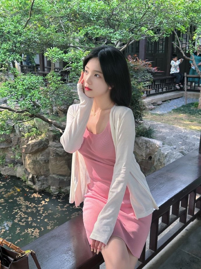 坚如磐石 封面